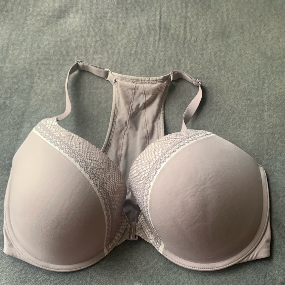 Victoria’s Secret body by Victoria lavender bra size 36ddd